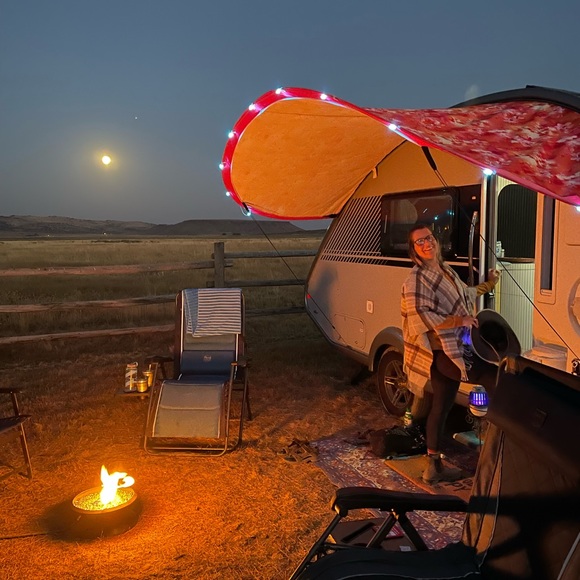 Meet your Posher, Erin… - Picture 2 of 6